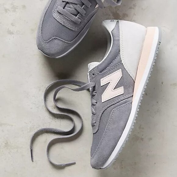 New Balance - Grey & Pink 620 Sneakers - Picture 2 of 7